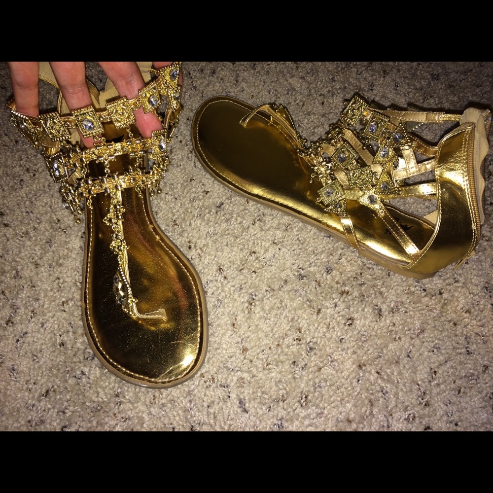 ♦️SOLD♦️ Gold gladiator bling sandals
